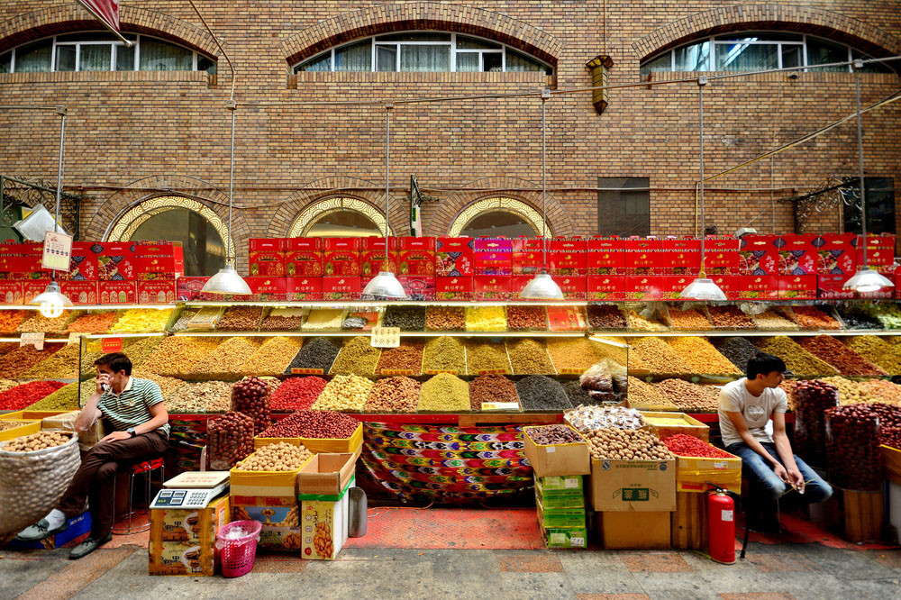 Market, Urumqi, China. Jarung H / Shutterstock.com