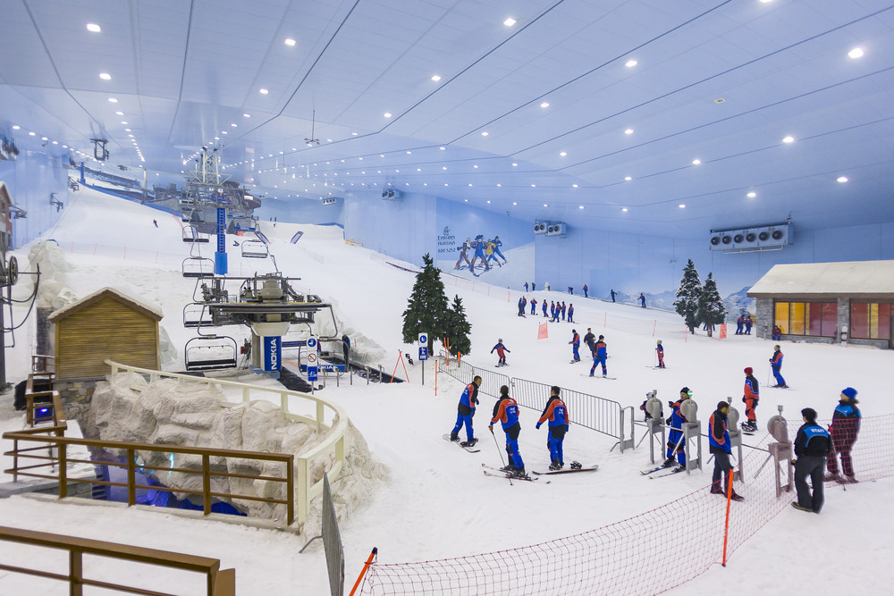 Ski Dubai, Mall of Emirates, Dubai, UAE. Rob Crandall / Shutterstock.com