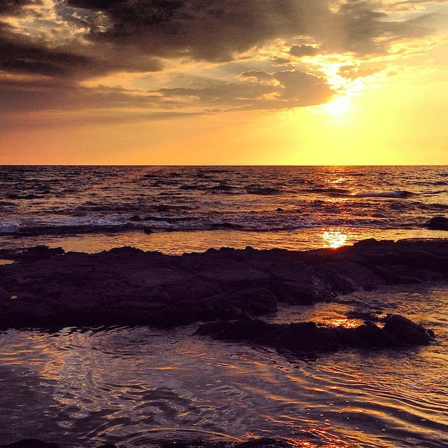 Puakō Beach, Hawaii. instagram.com/wallographer