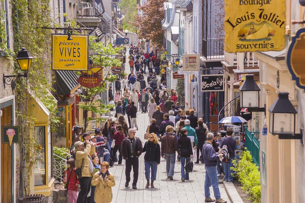 Cobblestone streets of Old Québec, Québec City, Canada. Rob Crandall / Shutterstock.com