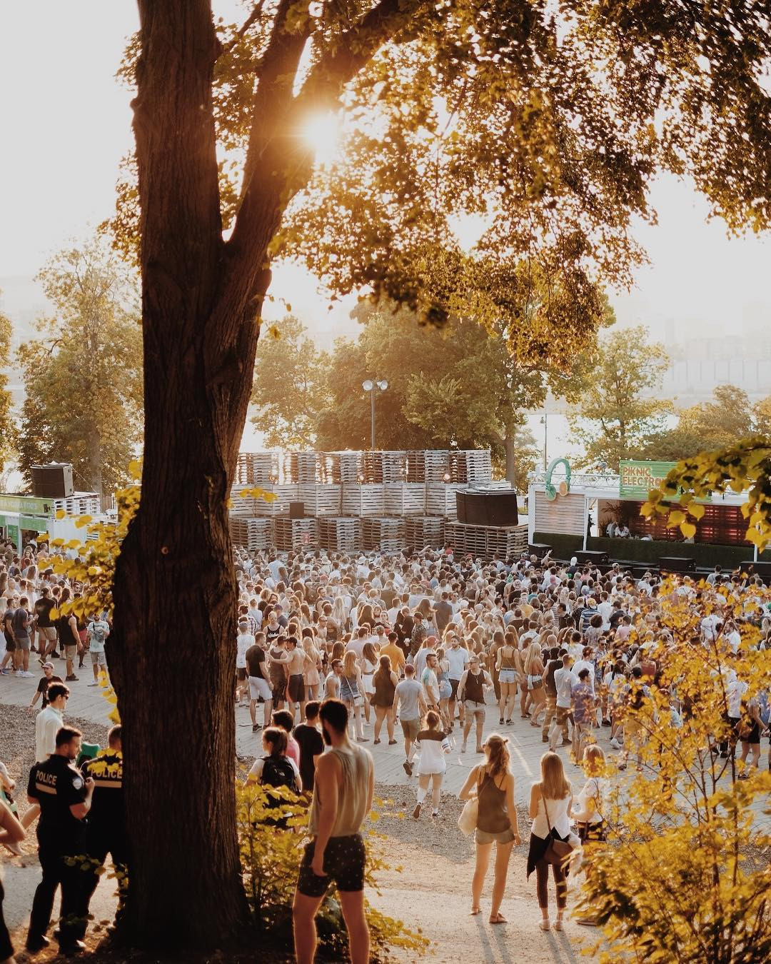 Piknic Electronik, Montréal, Quebec, Canada. instagram/com/piknicmtl