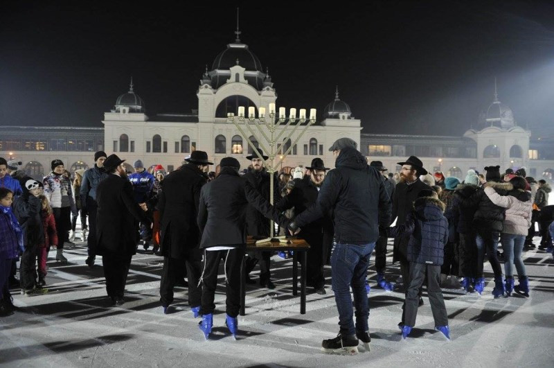 Hanukkah 2020 in Budapest, Hungary. Credit: Zsidó.com