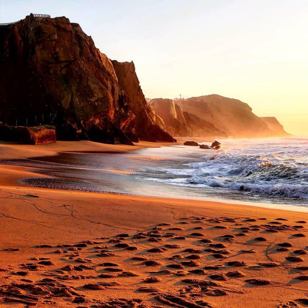 Sand inn Santa Cruz, Portugal. instagram.com/abenteur_portugal