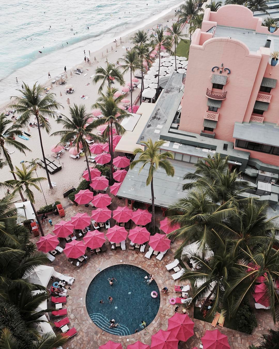 Royal Hawaiian Hotel, Honolulu, HI. @guar_dy