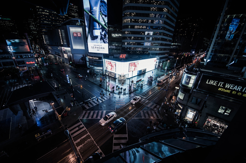 Yonge Dundas Square, Toronto